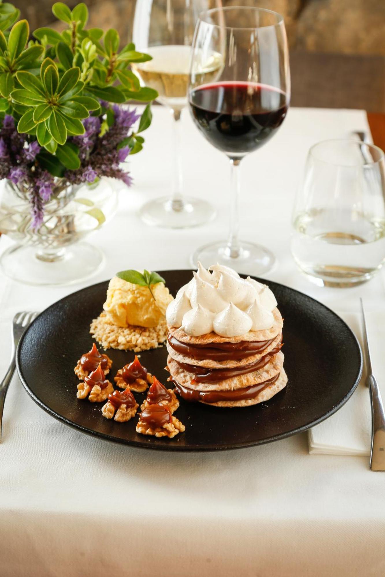 Hotel Grace Cafayate Exterior foto A dessert at the restaurant