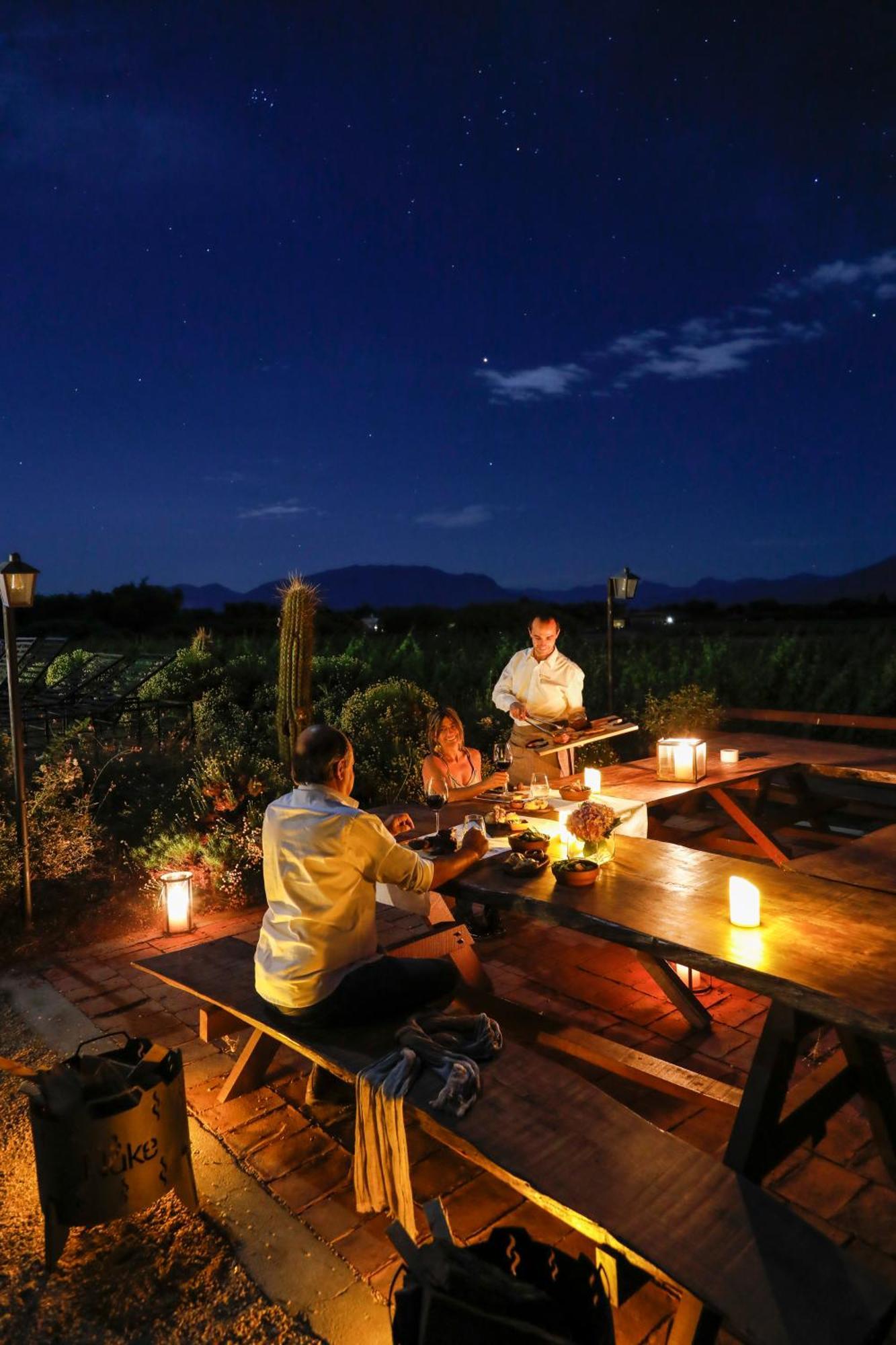 Hotel Grace Cafayate Exterior foto A restaurant in the resort